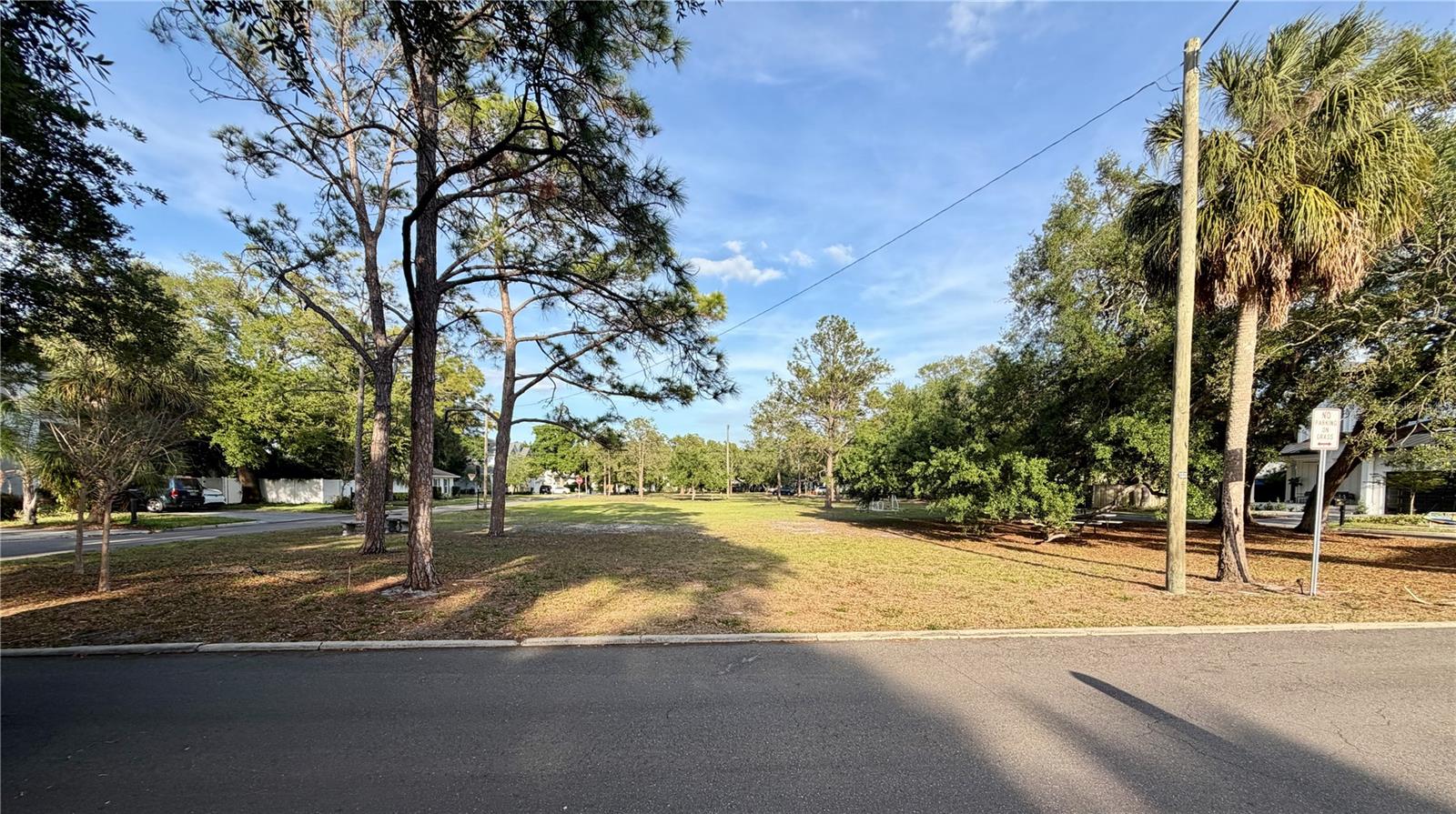 Image 4 of 15 For 3619 Hesperides Street