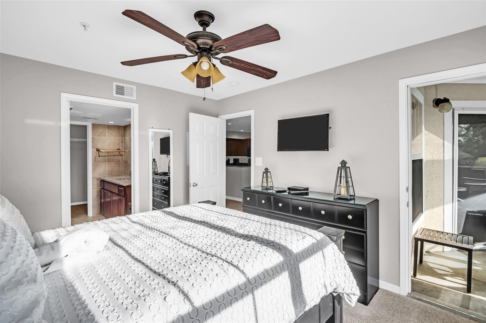 Image 17 of 32 For 1230 Missouri Avenue 715