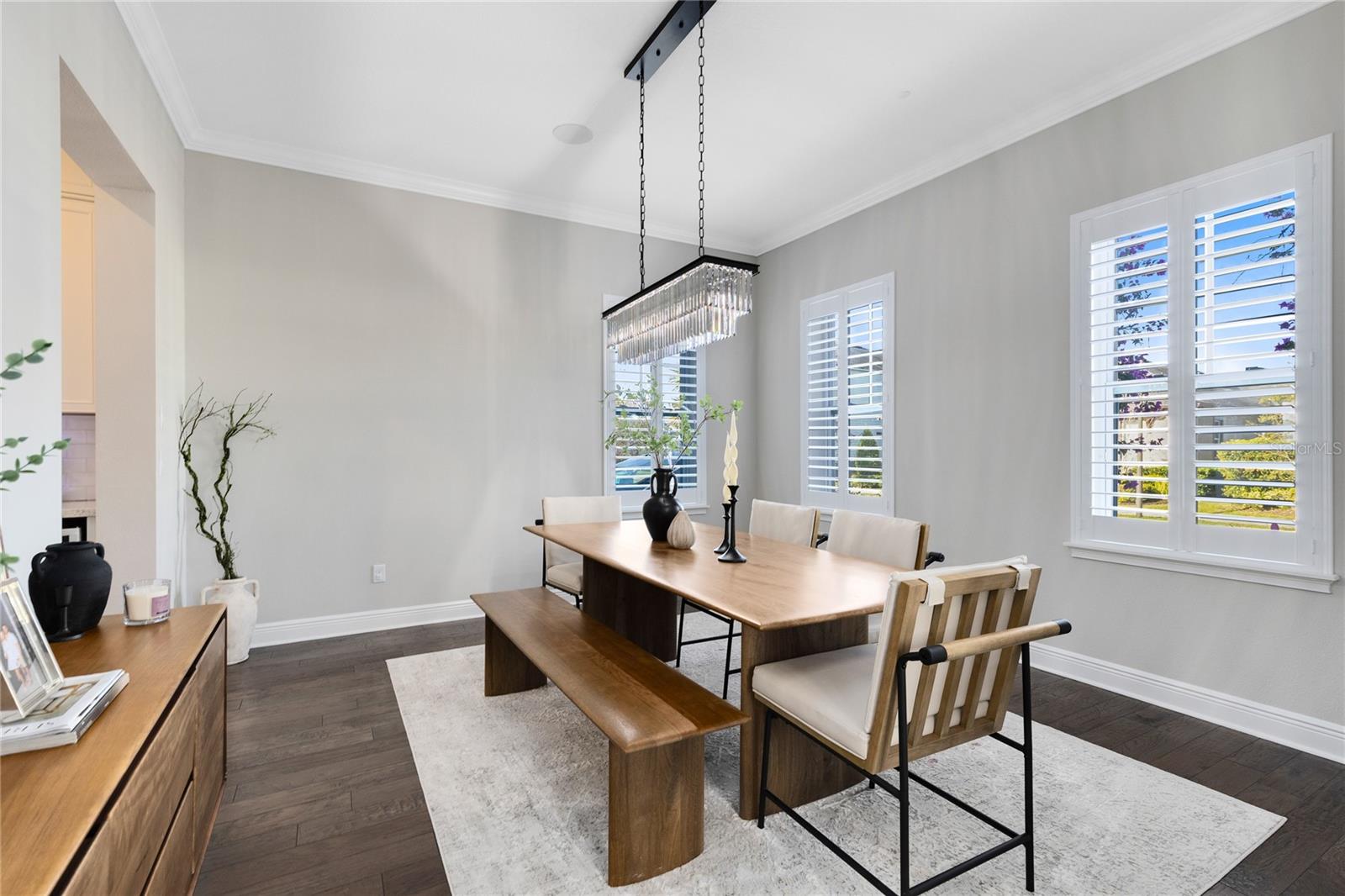 Image 28 of 47 For 9374 Reymont Street