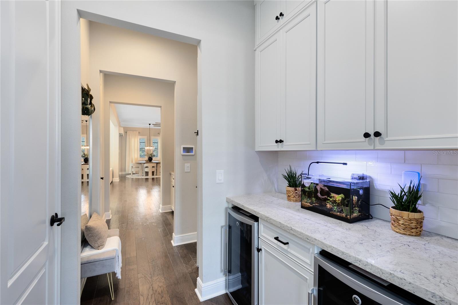 Image 30 of 47 For 9374 Reymont Street