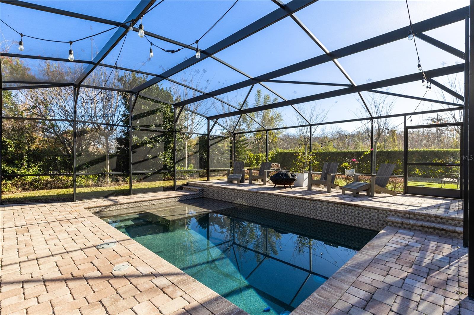 Image 36 of 47 For 9374 Reymont Street