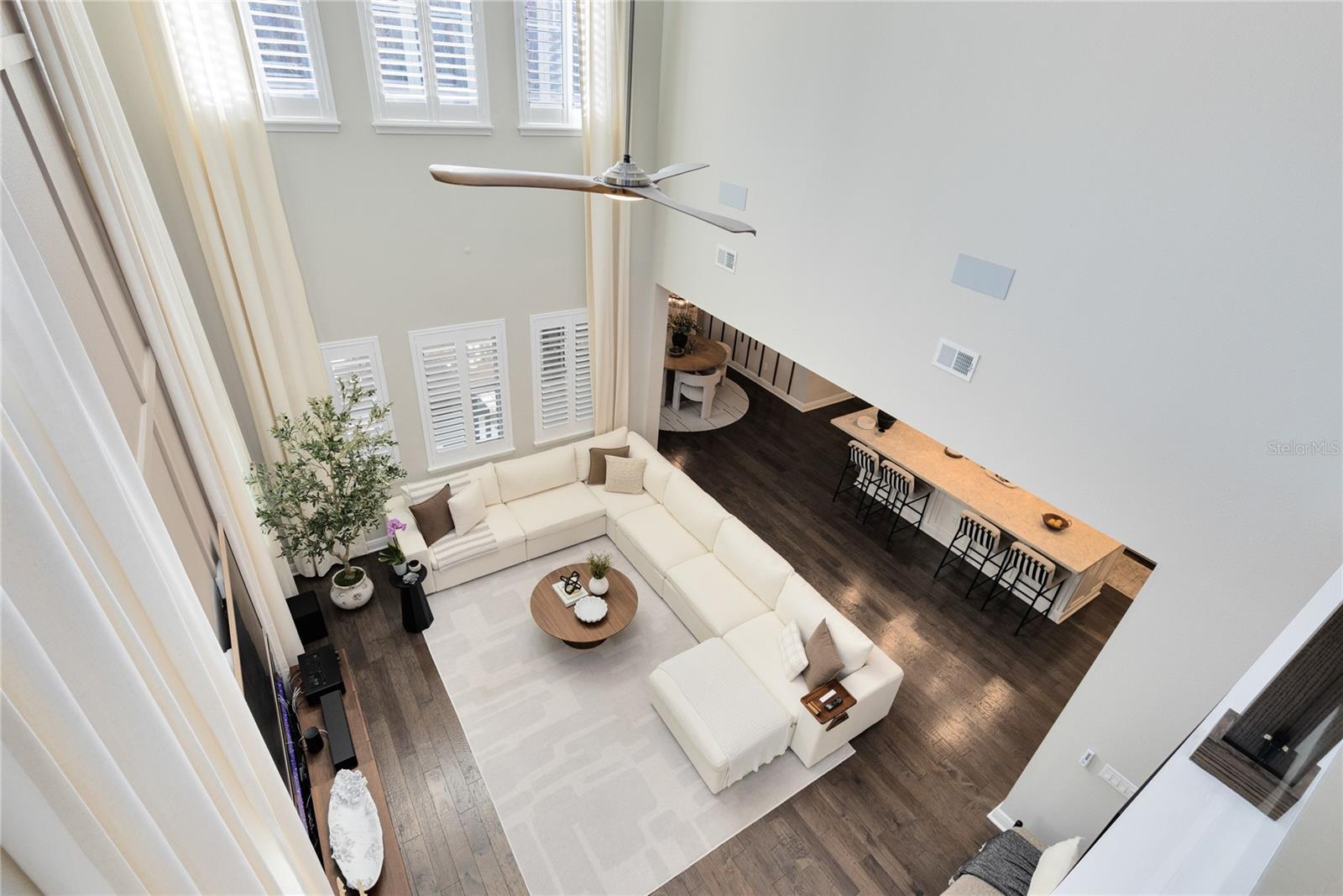 Image 8 of 47 For 9374 Reymont Street