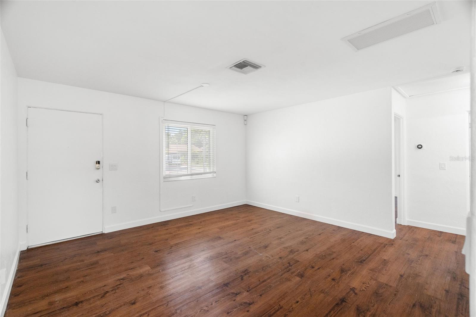 Listing photo id 0 for 2835 11th Avenue N