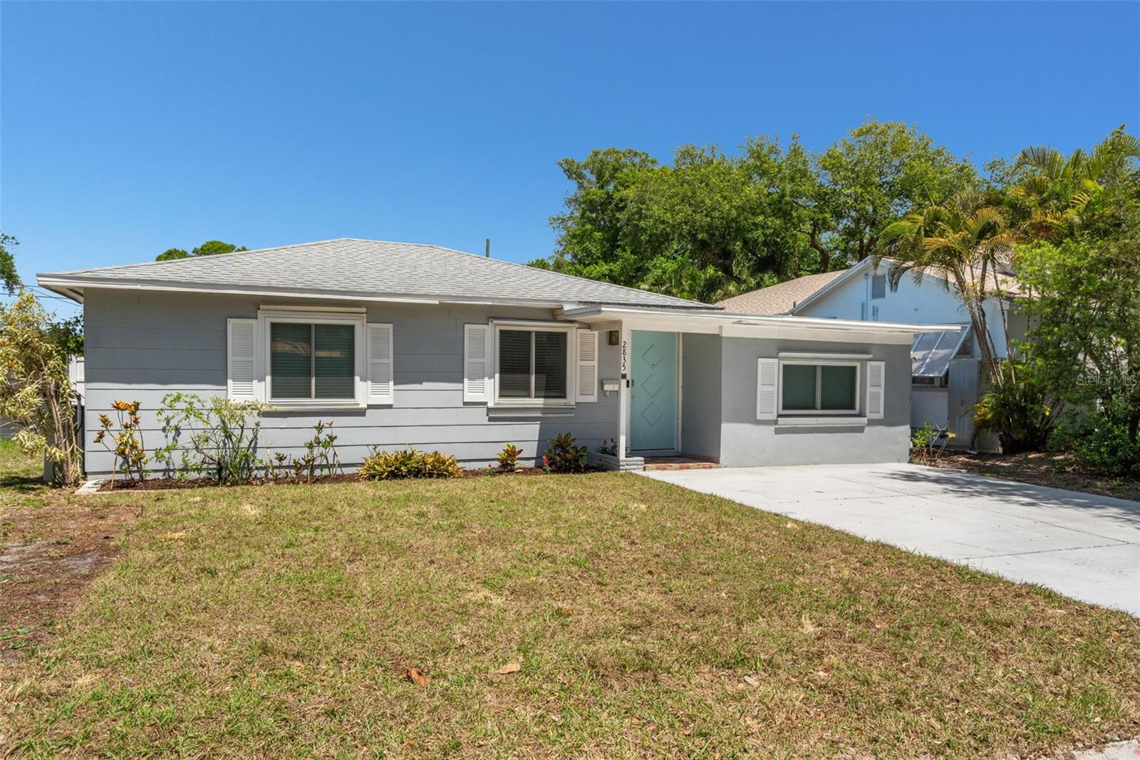 Listing photo id 21 for 2835 11th Avenue N