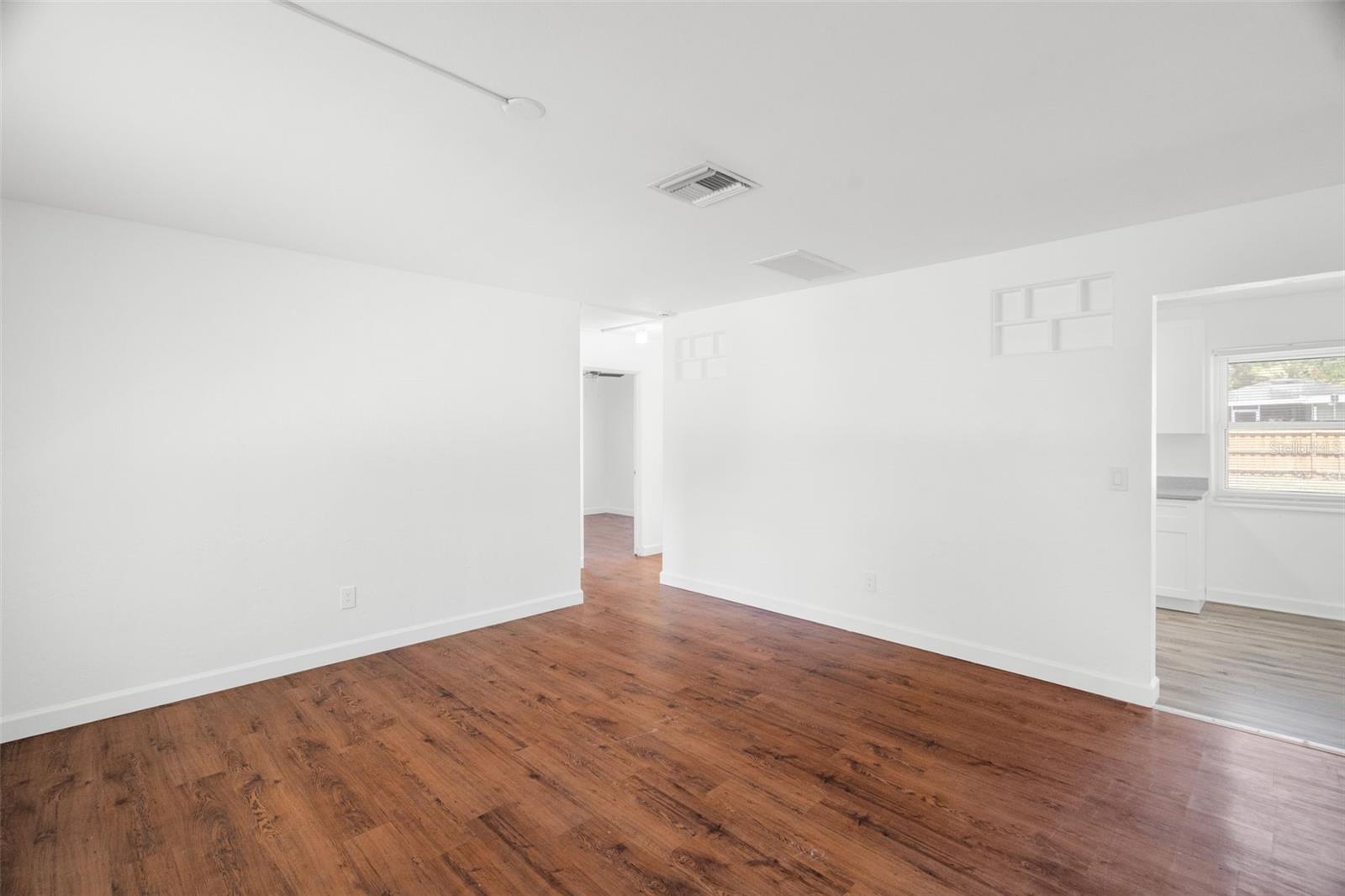 Listing photo id 1 for 2835 11th Avenue N