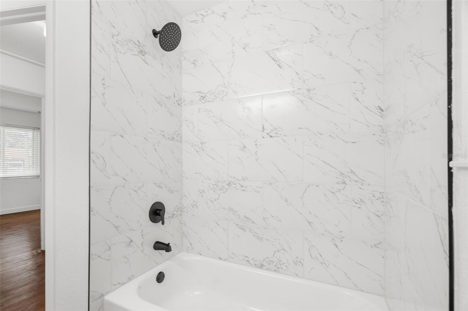 Listing photo id 4 for 2835 11th Avenue N