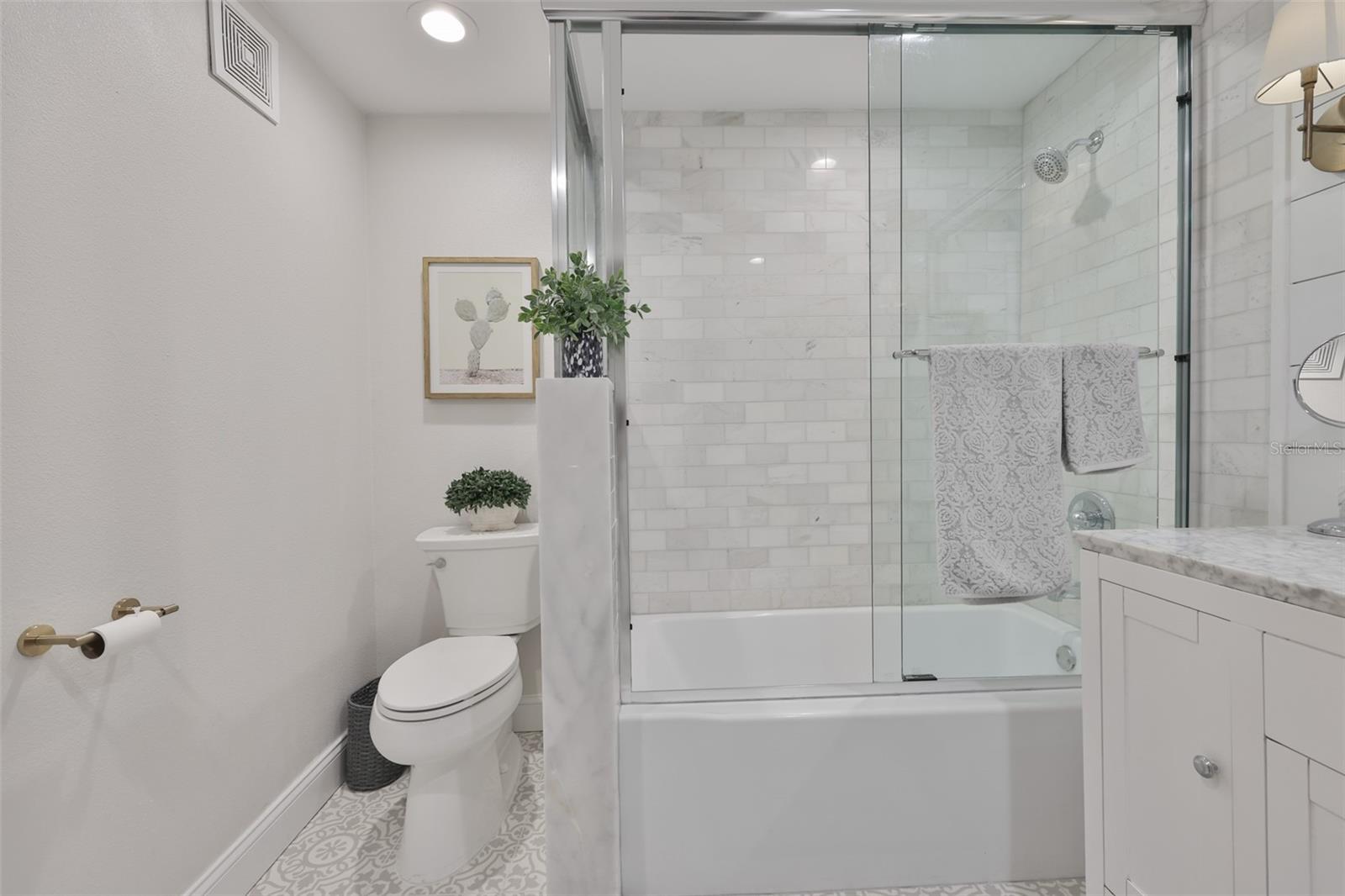 Listing photo id 22 for 1615 Watrous Avenue