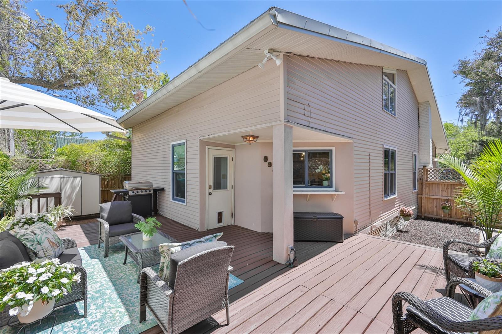 Listing photo id 43 for 1615 Watrous Avenue