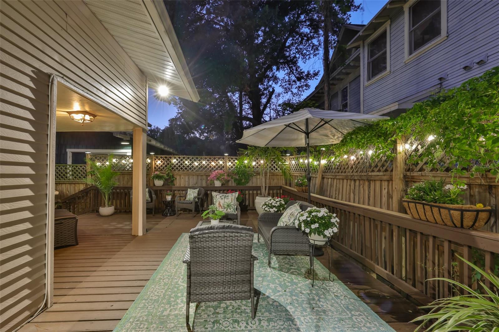 Listing photo id 44 for 1615 Watrous Avenue