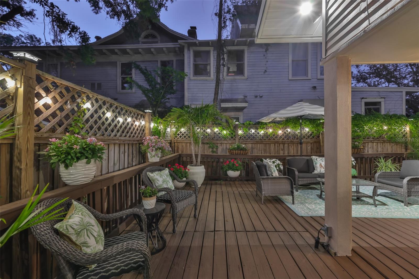 Listing photo id 45 for 1615 Watrous Avenue