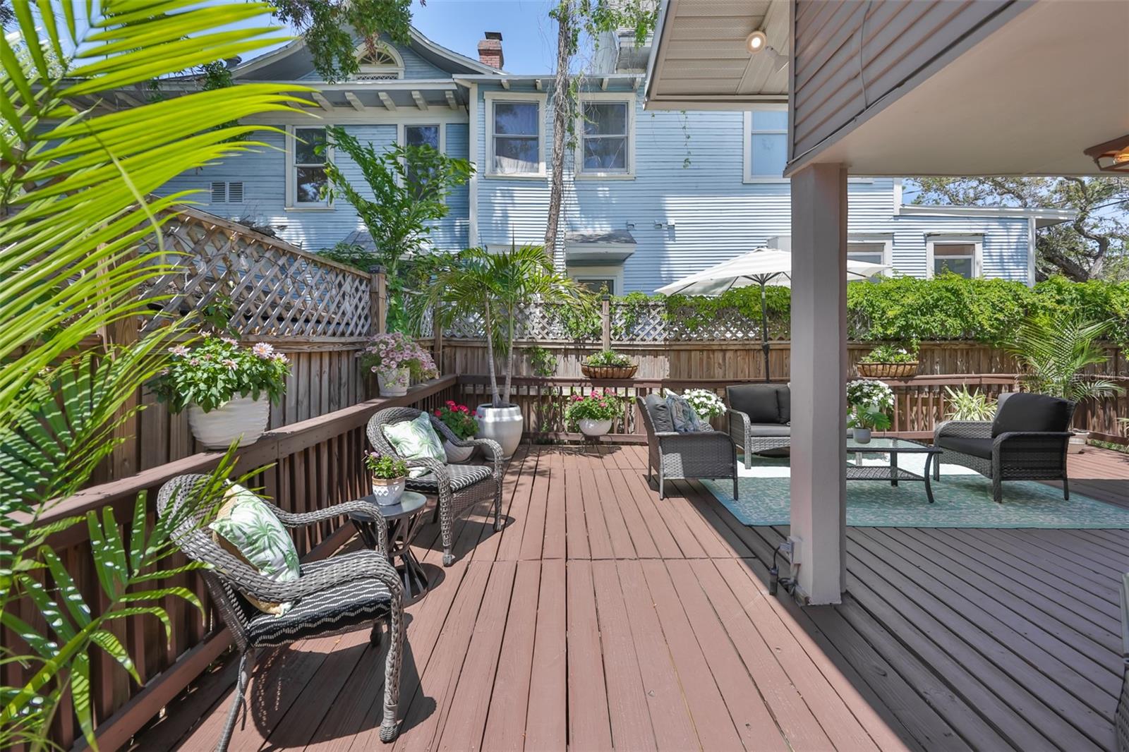 Listing photo id 46 for 1615 Watrous Avenue