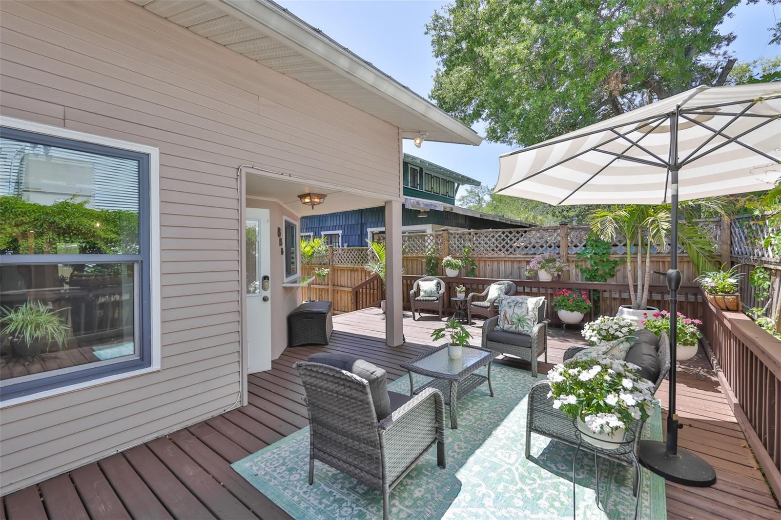 Listing photo id 47 for 1615 Watrous Avenue