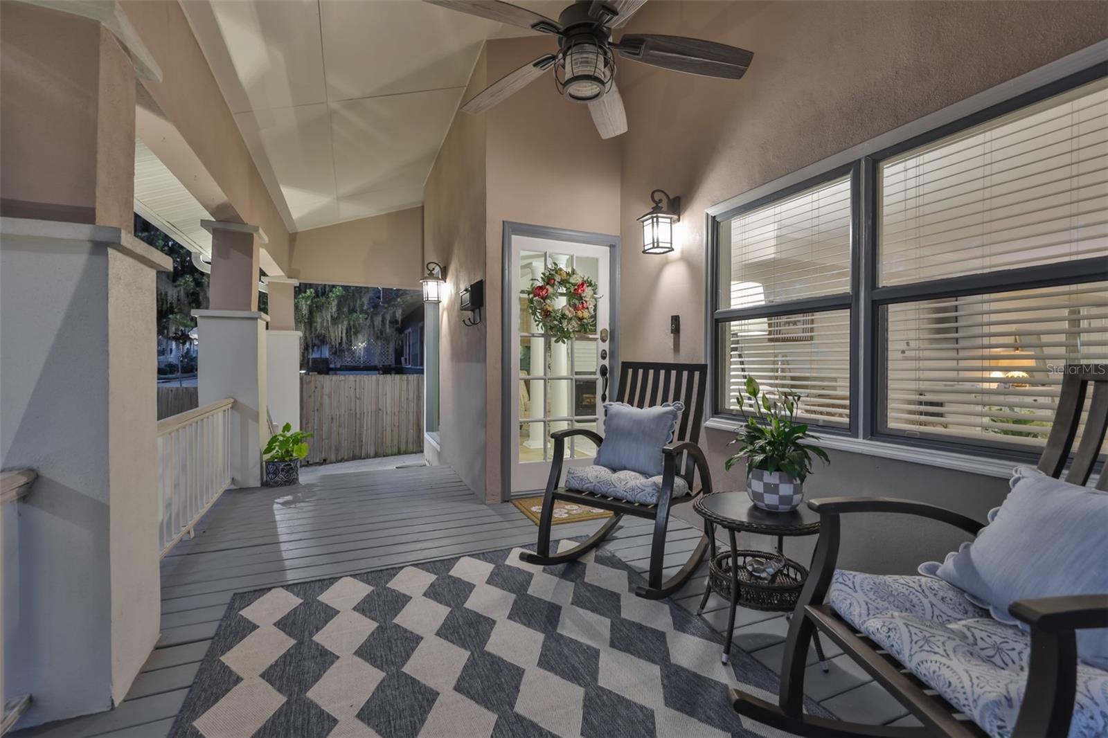Listing photo id 3 for 1615 Watrous Avenue