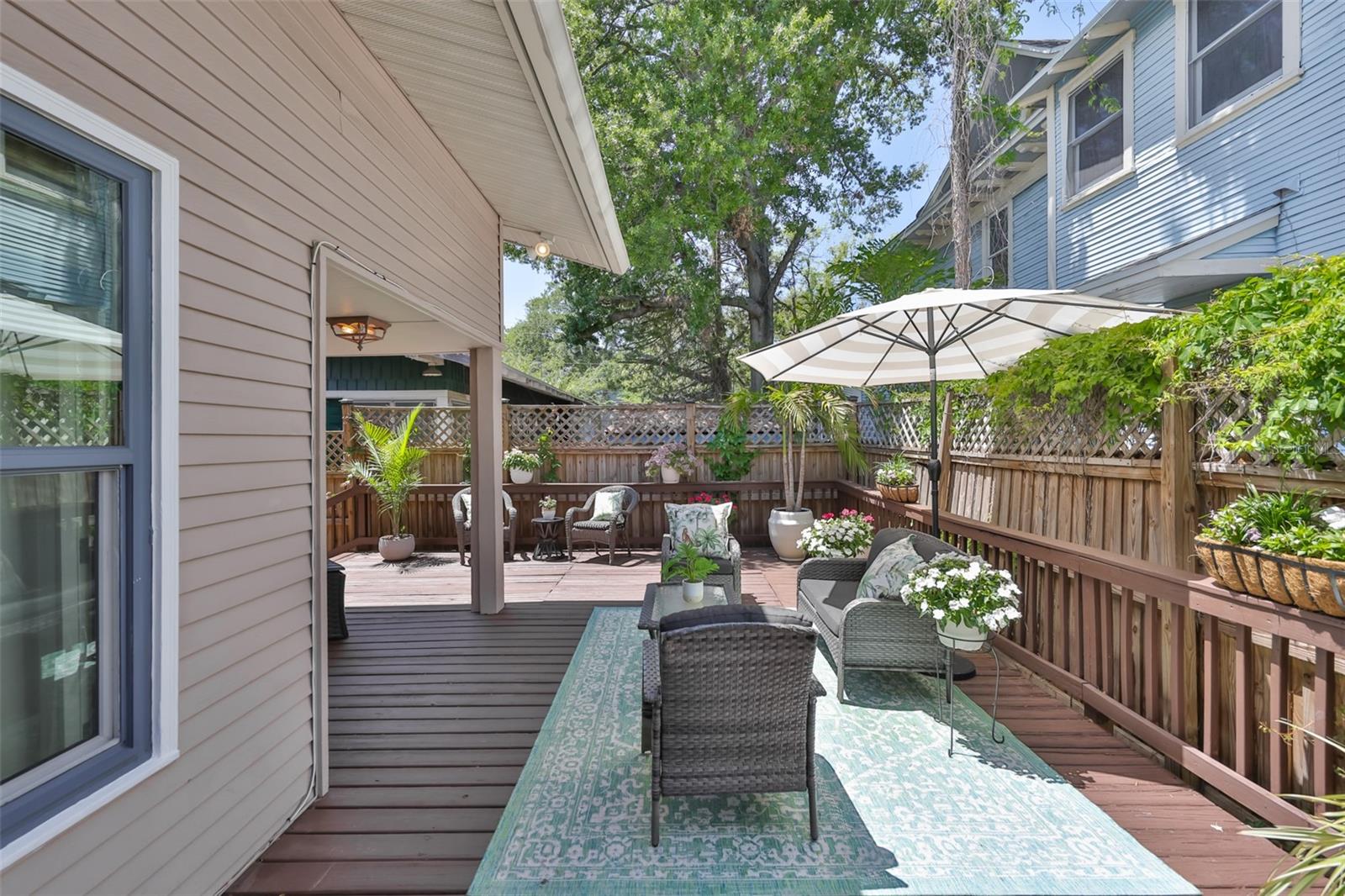 Listing photo id 49 for 1615 Watrous Avenue