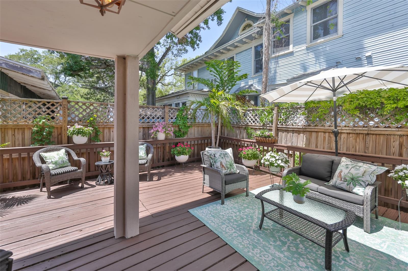 Listing photo id 50 for 1615 Watrous Avenue