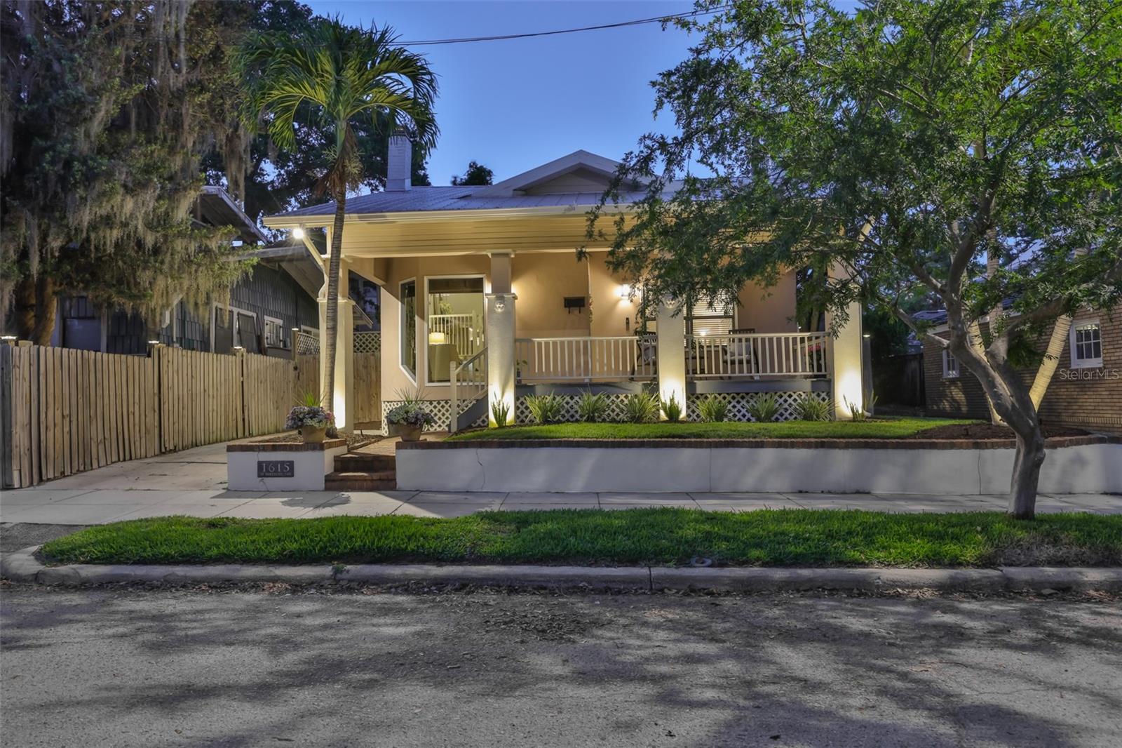 Listing photo id 54 for 1615 Watrous Avenue