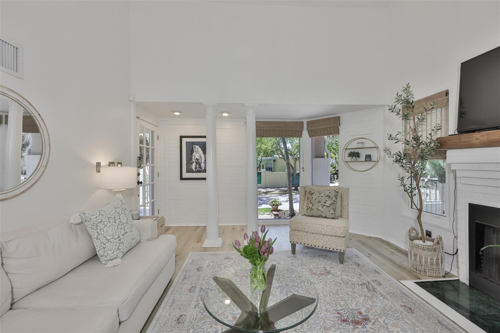 Listing photo id 7 for 1615 Watrous Avenue