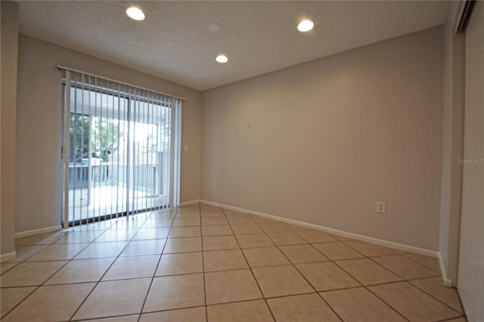 Image 10 of 37 For 620 Pent Street