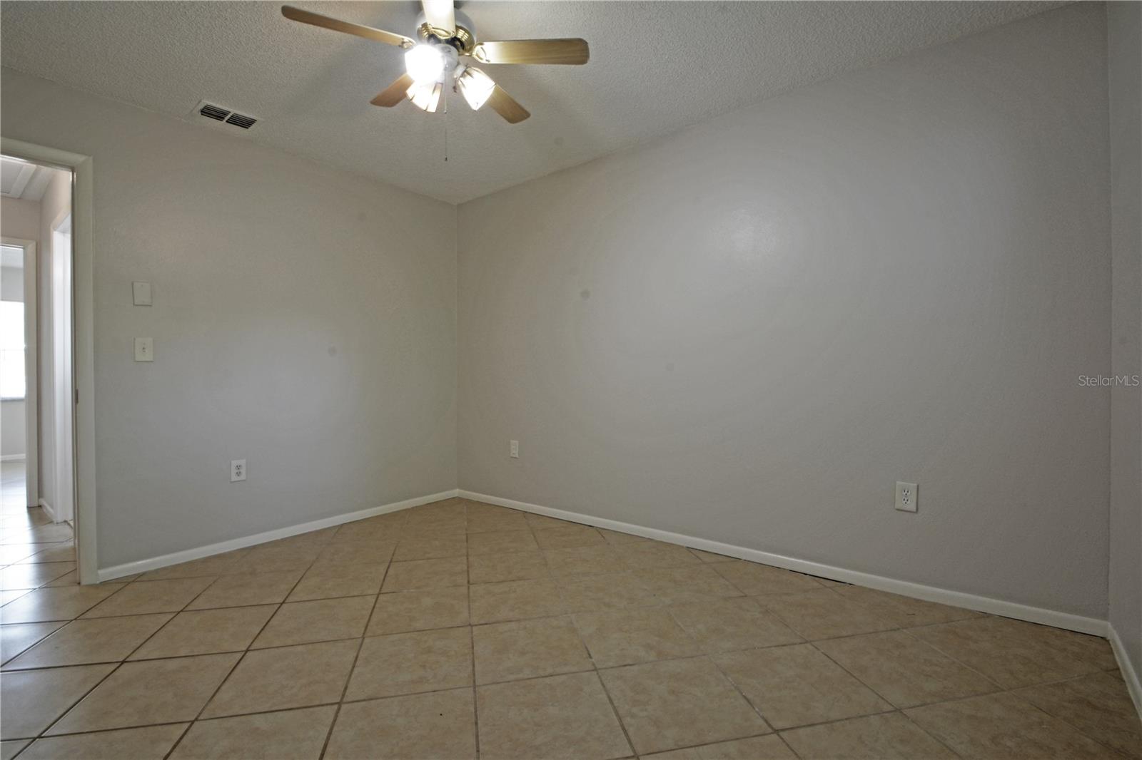 Image 22 of 37 For 620 Pent Street