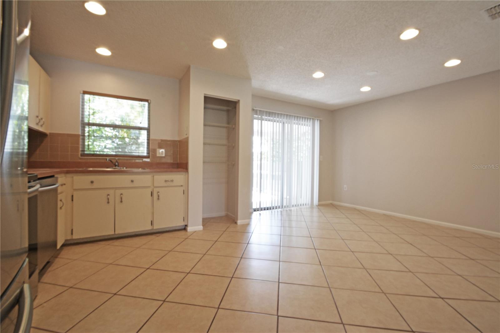 Image 6 of 37 For 620 Pent Street