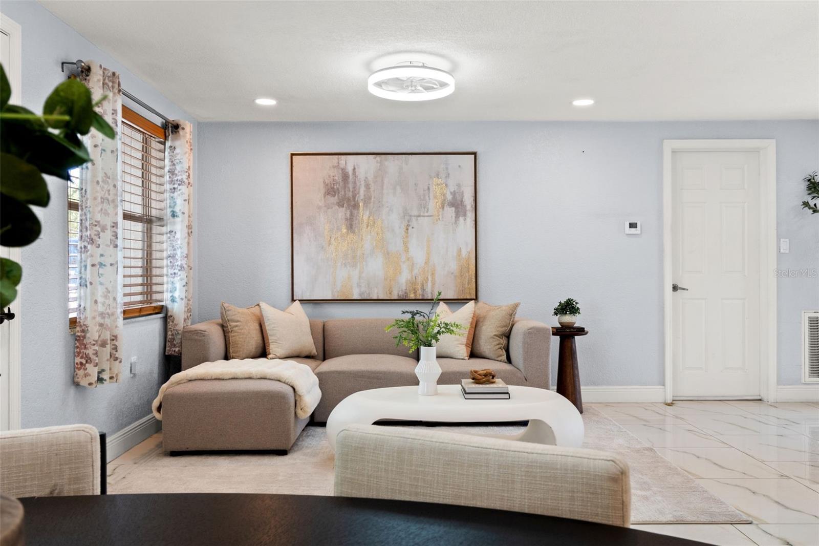 Listing photo id 9 for 1415 Brixton Lane