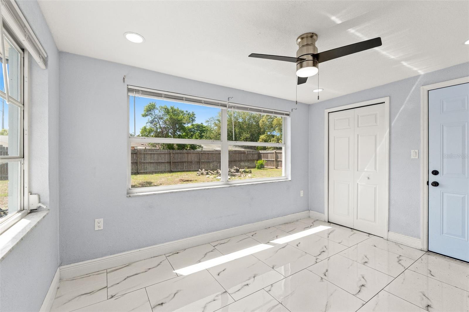 Listing photo id 16 for 1415 Brixton Lane