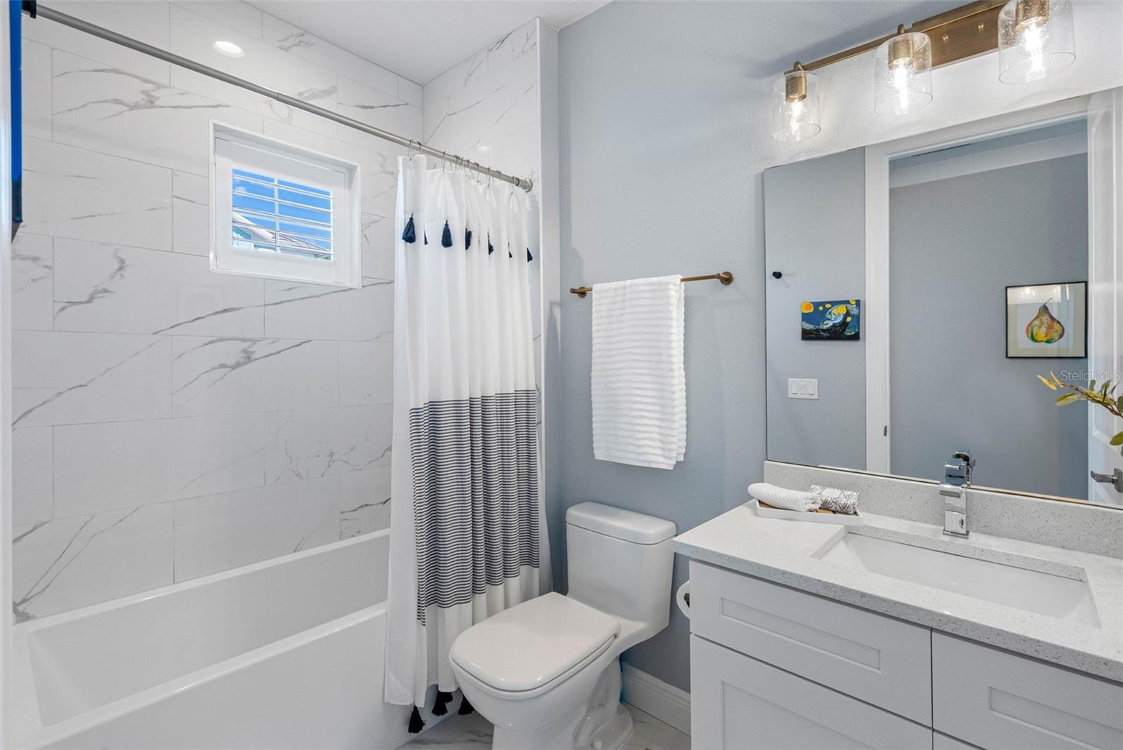 Image 22 of 40 For 604 Sea Court