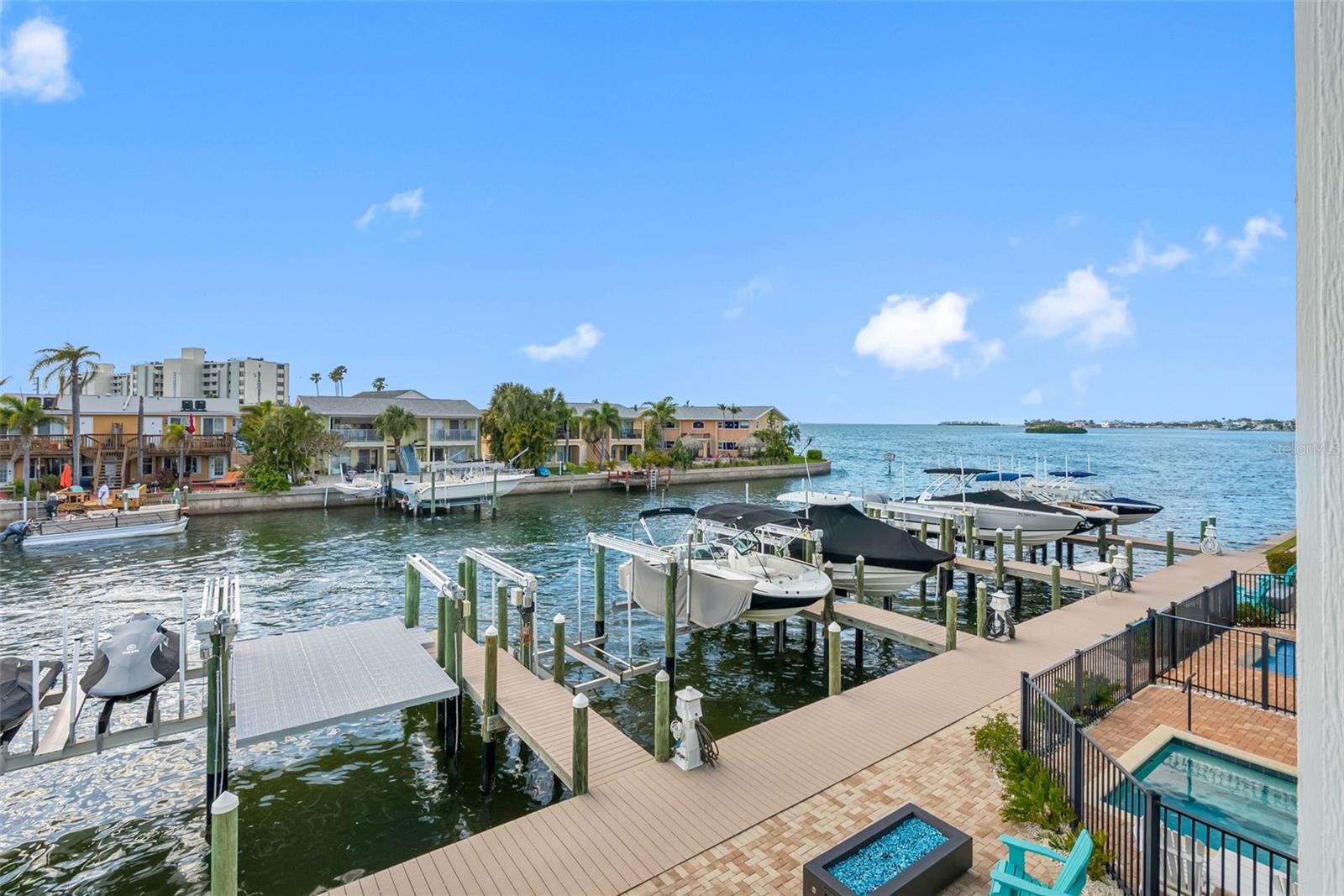 Image 29 of 40 For 604 Sea Court