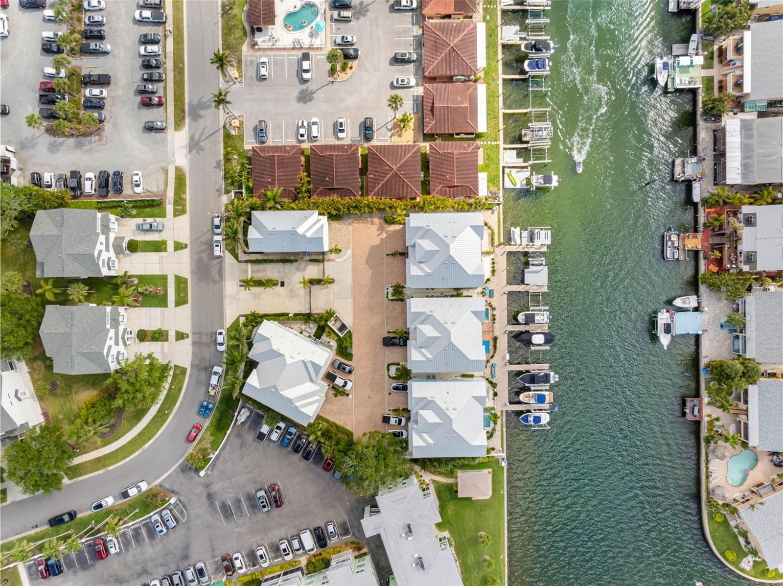 Image 38 of 40 For 604 Sea Court