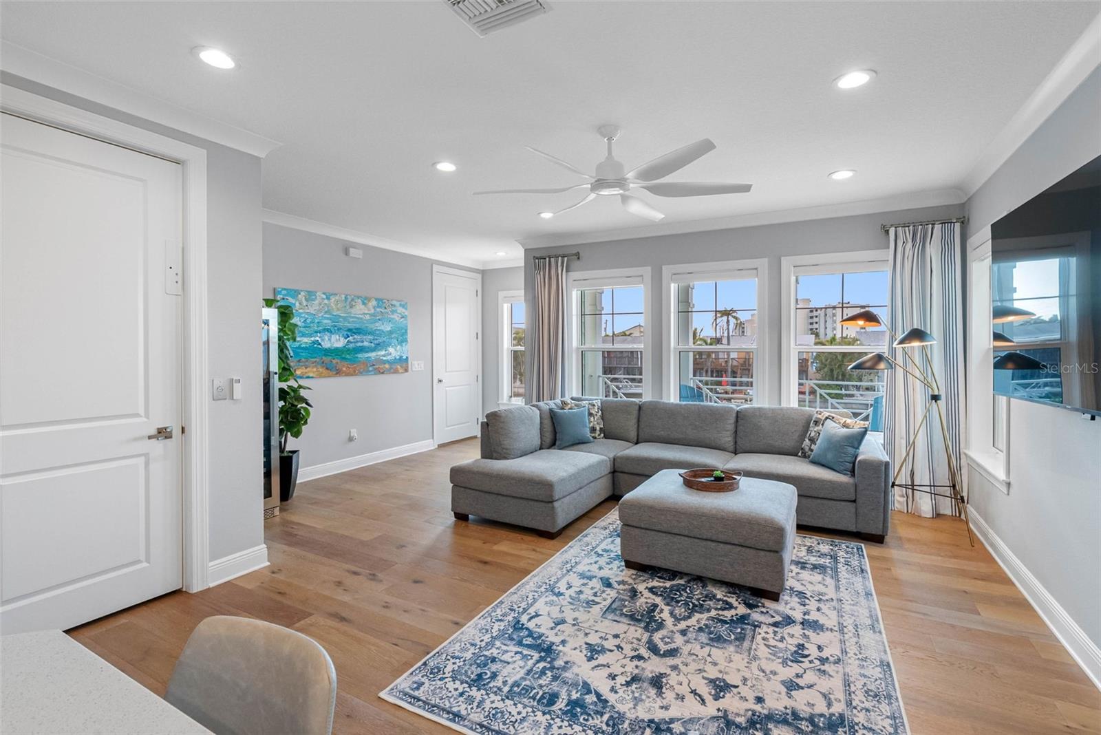 Image 6 of 40 For 604 Sea Court