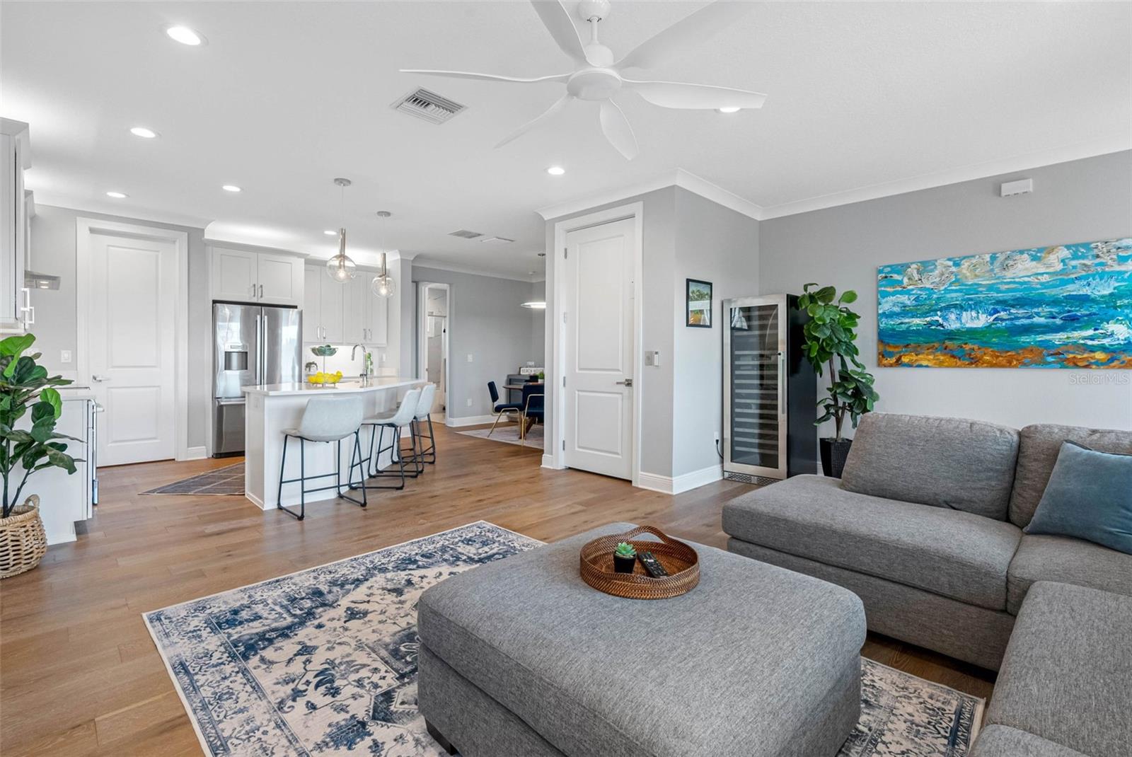 Image 7 of 40 For 604 Sea Court