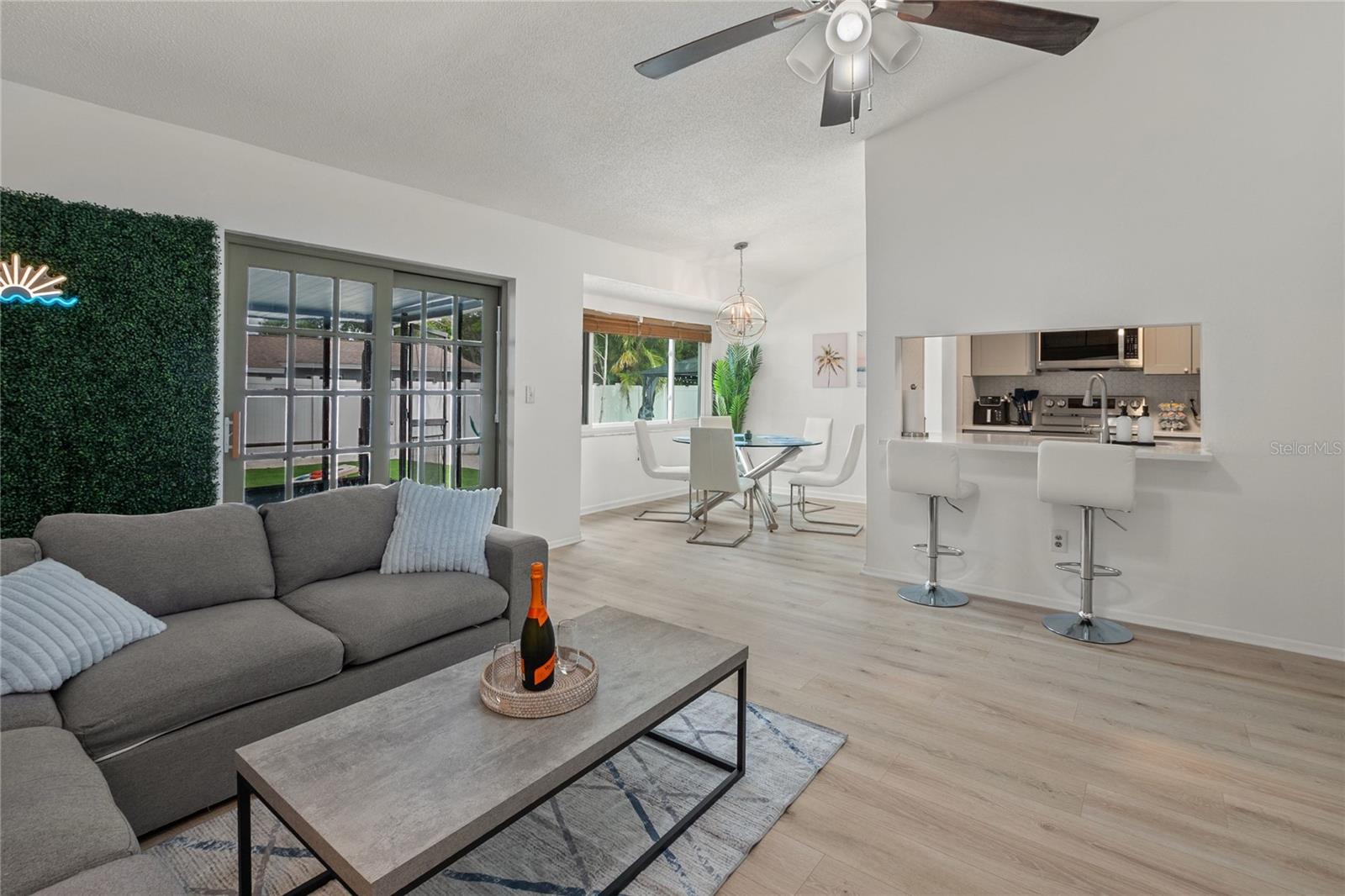 Image 3 of 20 For 2316 Fulton Way