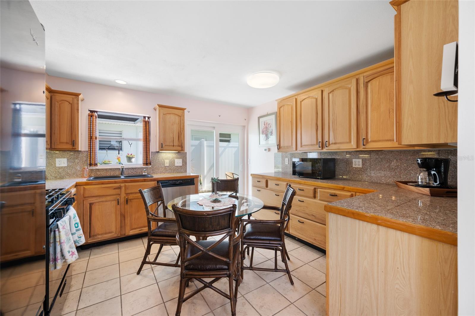 Image 4 of 31 For 12400 Park Blvd  623