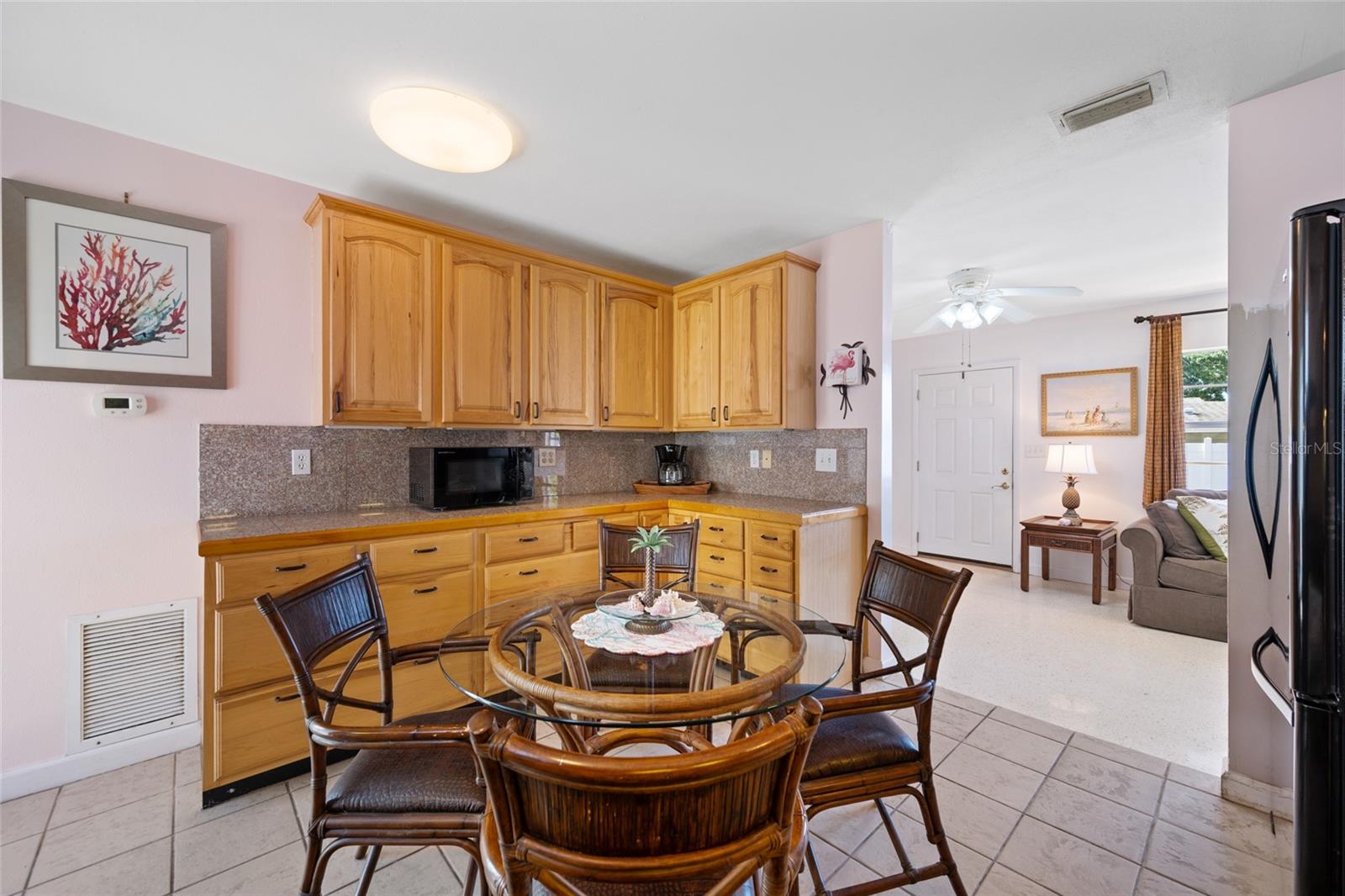Image 6 of 31 For 12400 Park Blvd  623