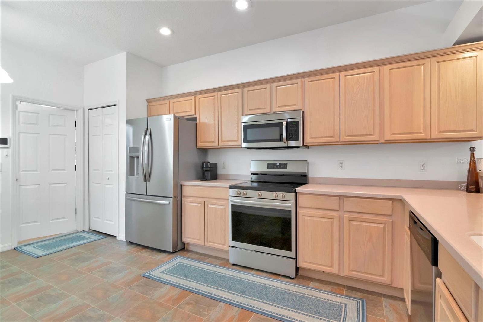 Image 14 of 56 For 7308 Cleopatra Drive