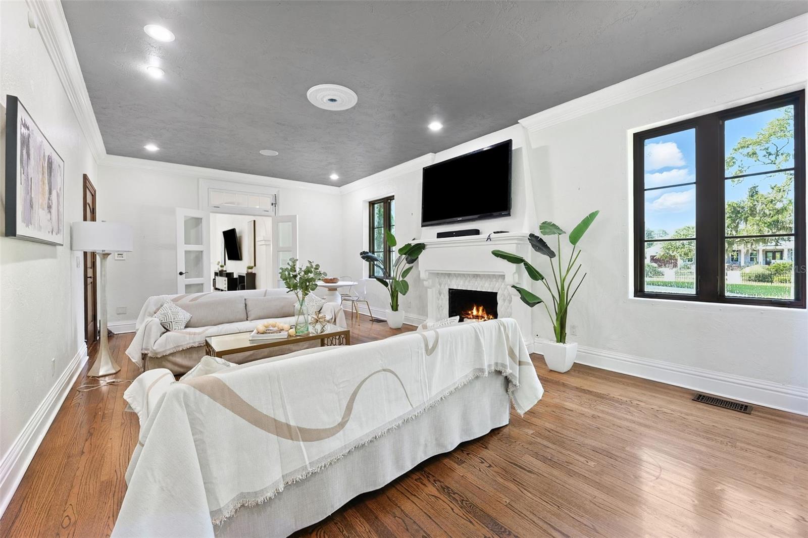 Image 10 of 74 For 4555 Swann Avenue