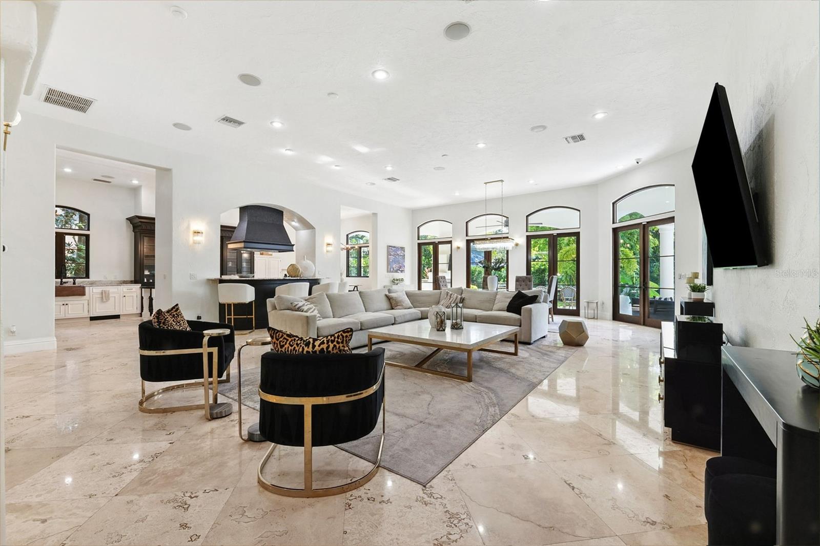 Image 12 of 74 For 4555 Swann Avenue