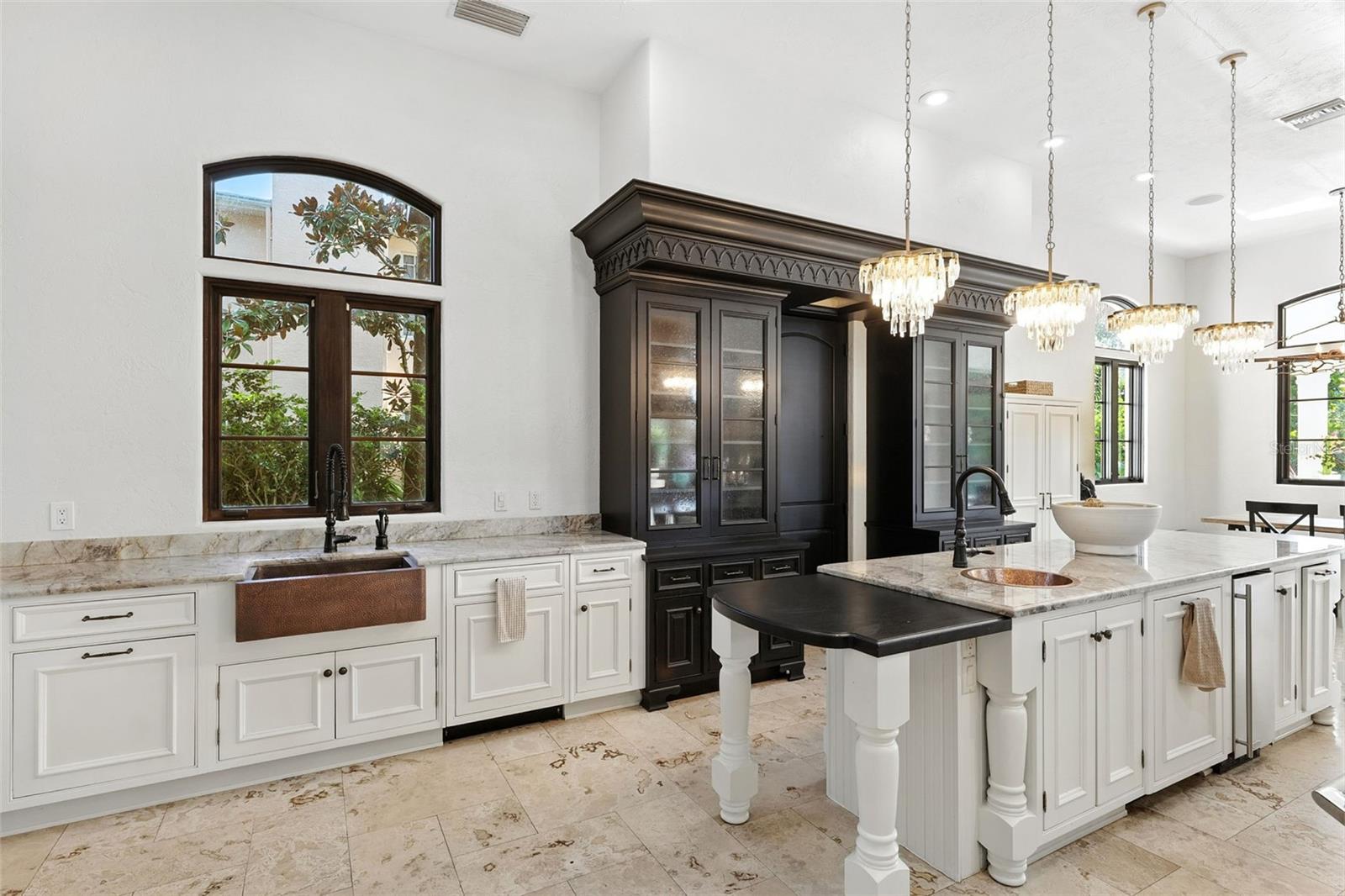 Image 18 of 74 For 4555 Swann Avenue