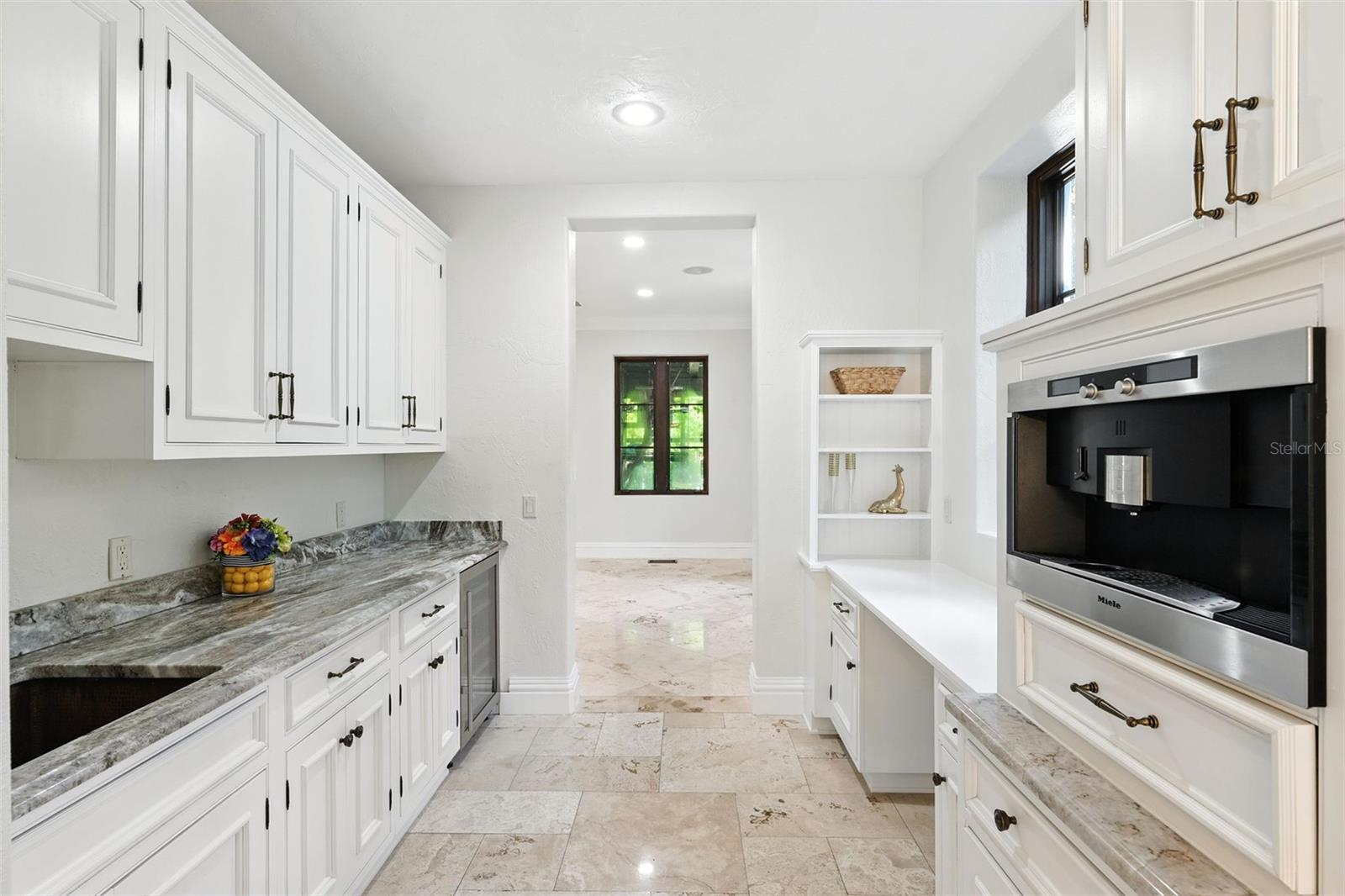 Image 22 of 74 For 4555 Swann Avenue