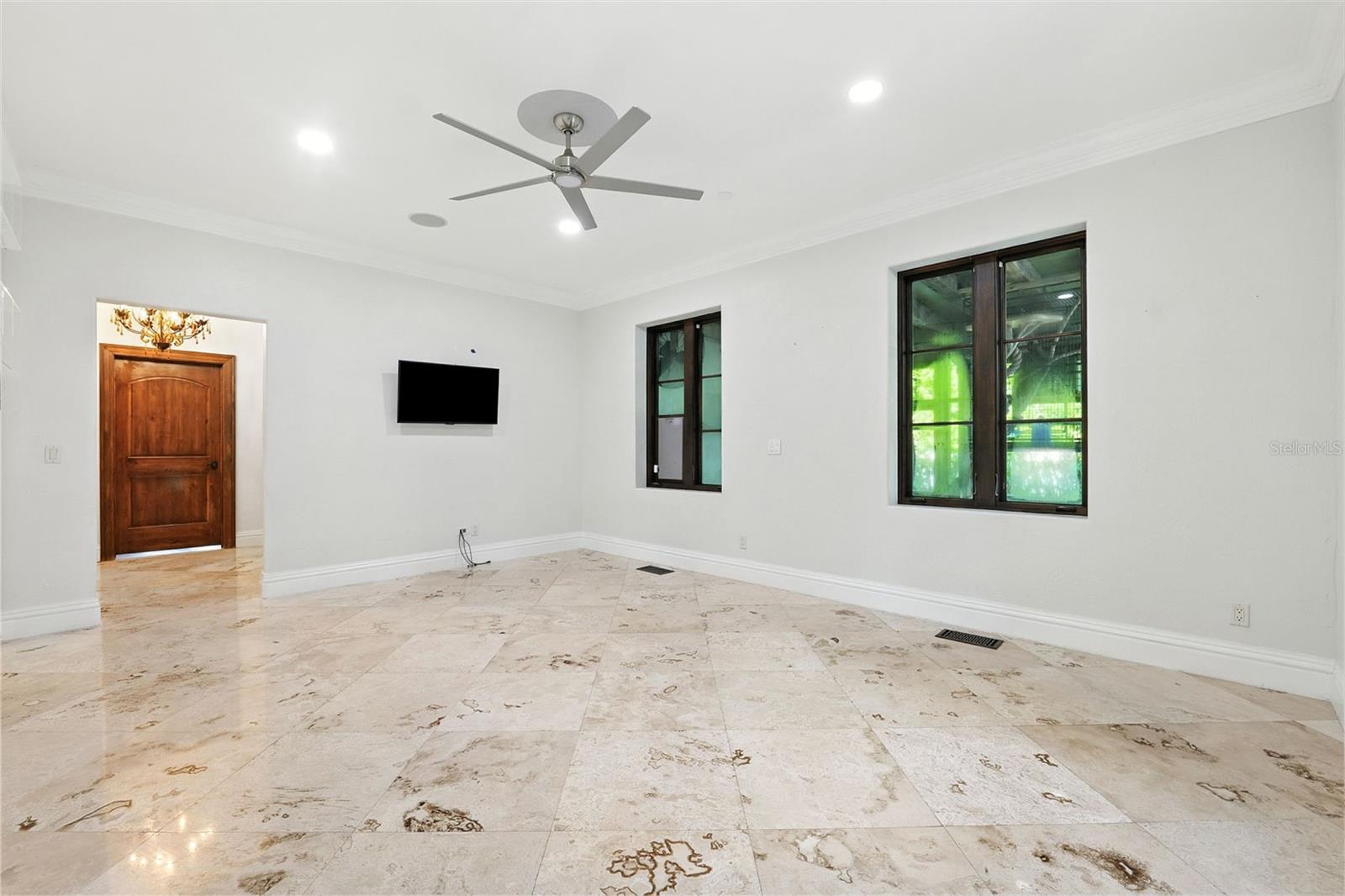 Image 23 of 74 For 4555 Swann Avenue