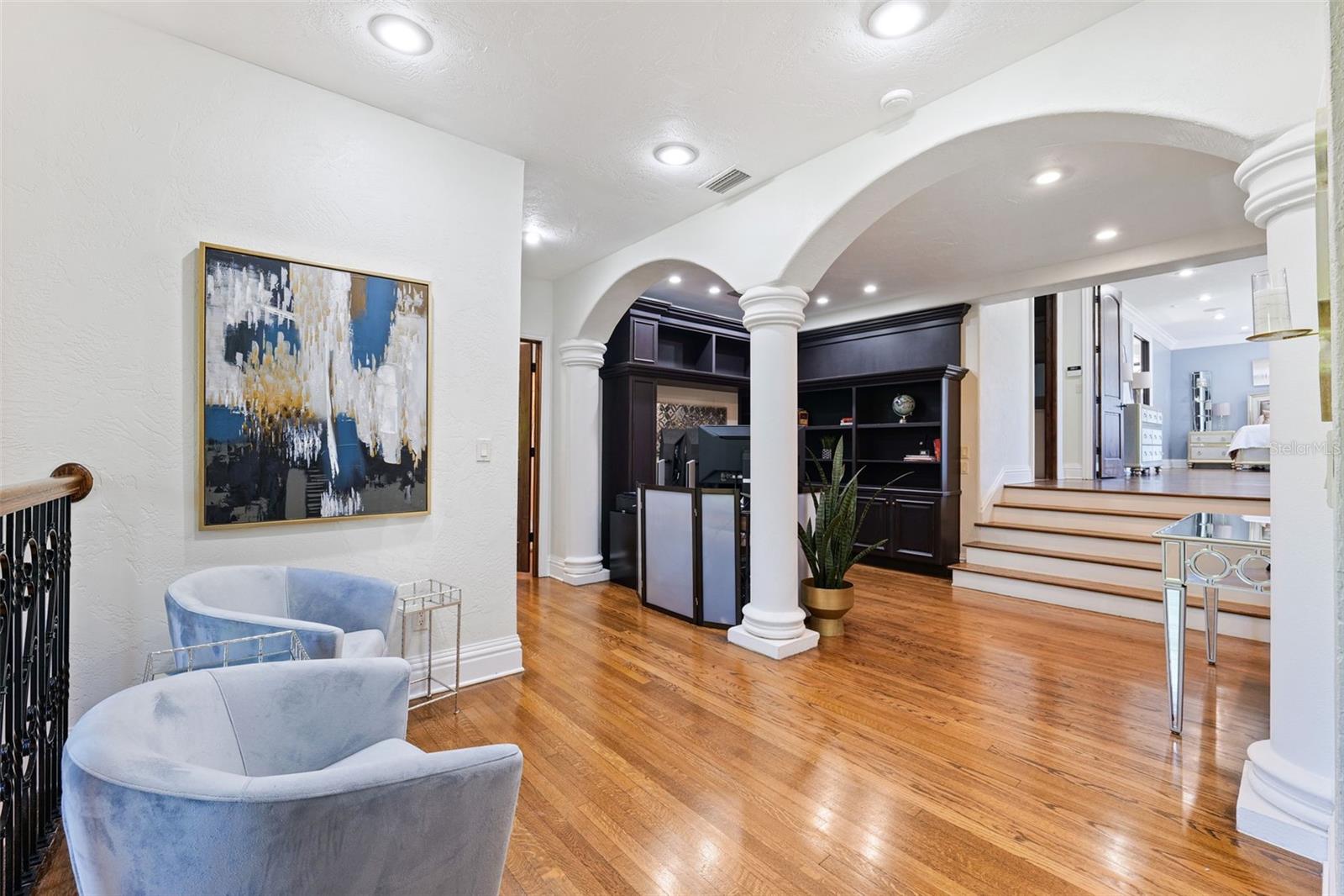 Image 31 of 74 For 4555 Swann Avenue