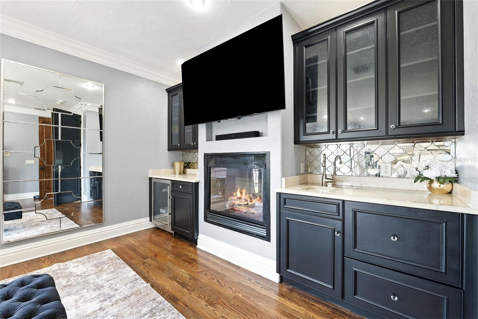 Image 36 of 74 For 4555 Swann Avenue