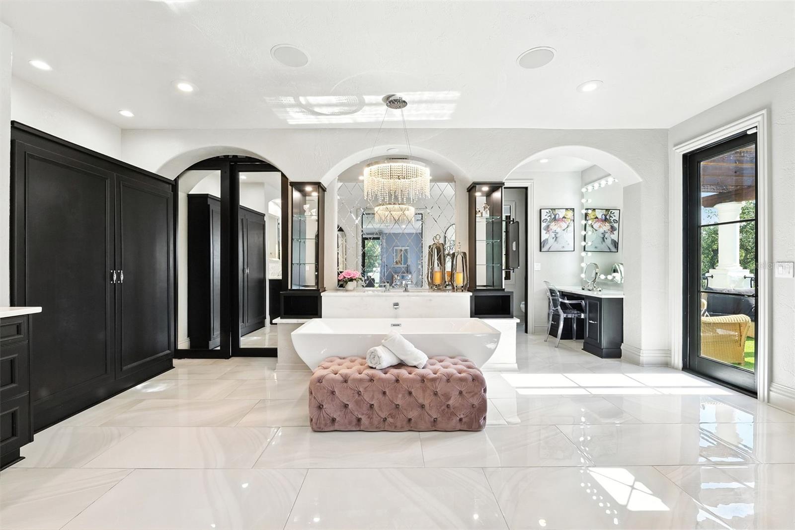 Image 39 of 74 For 4555 Swann Avenue