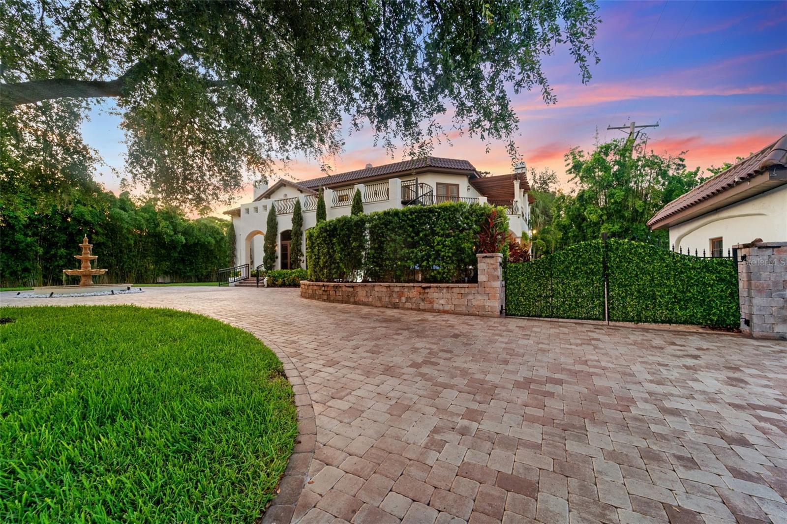 Image 4 of 74 For 4555 Swann Avenue