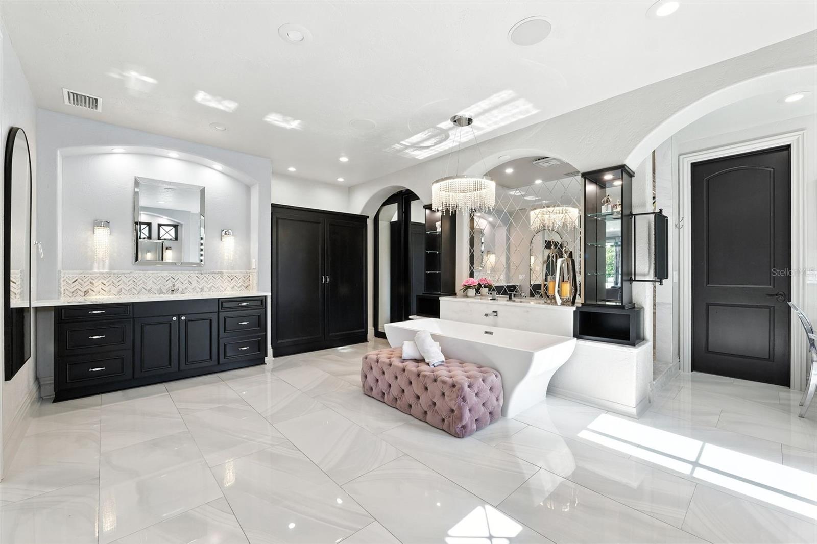 Image 41 of 74 For 4555 Swann Avenue