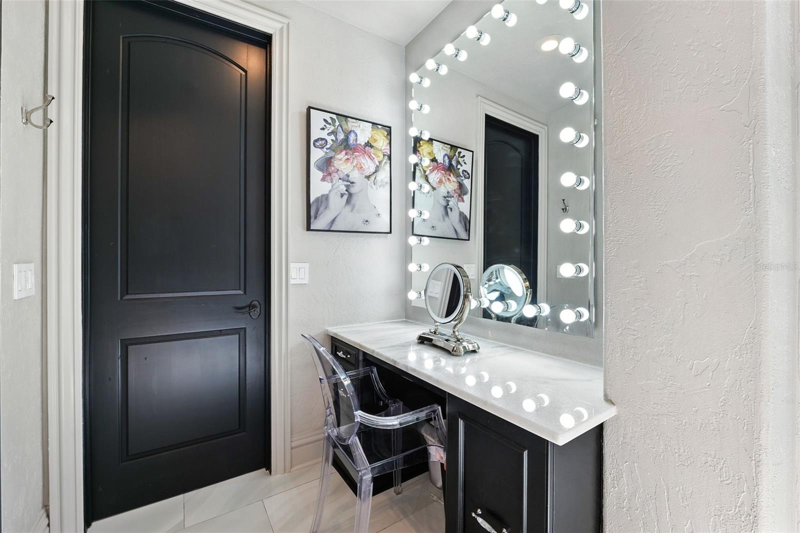 Image 43 of 74 For 4555 Swann Avenue