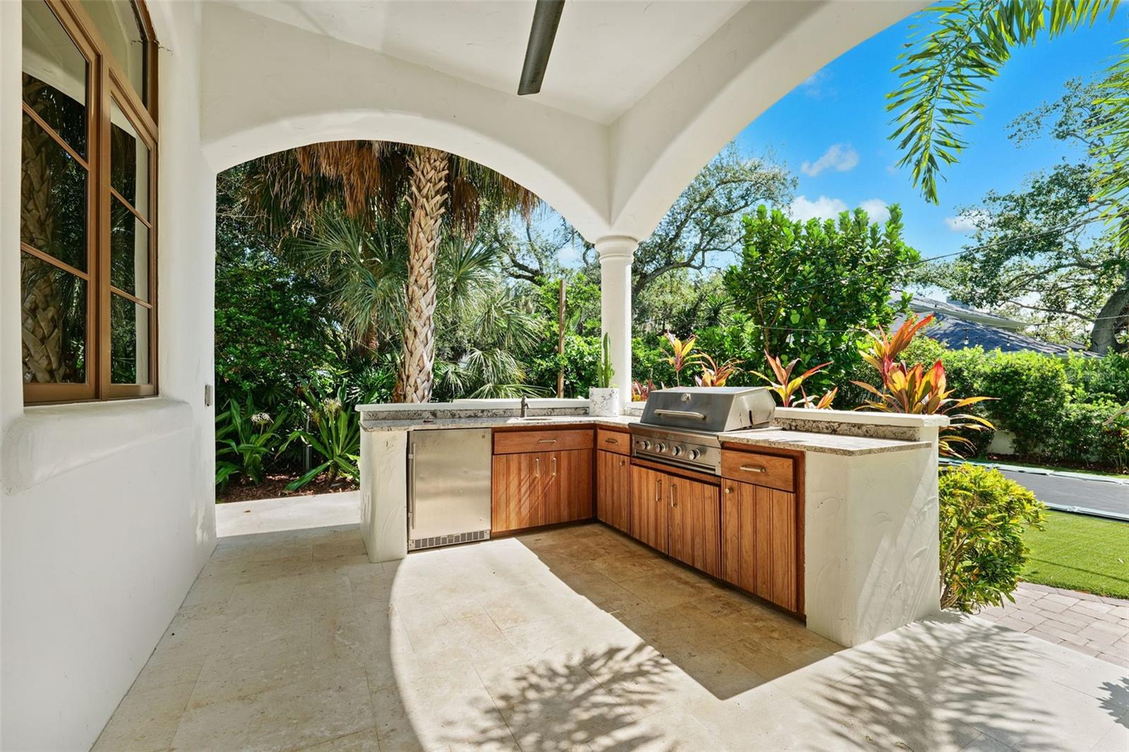 Image 56 of 74 For 4555 Swann Avenue