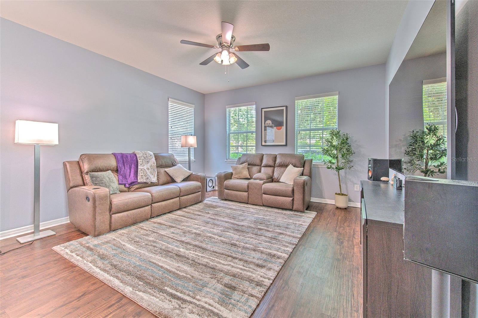 Image 4 of 36 For 9033 Aspen Hollow Place