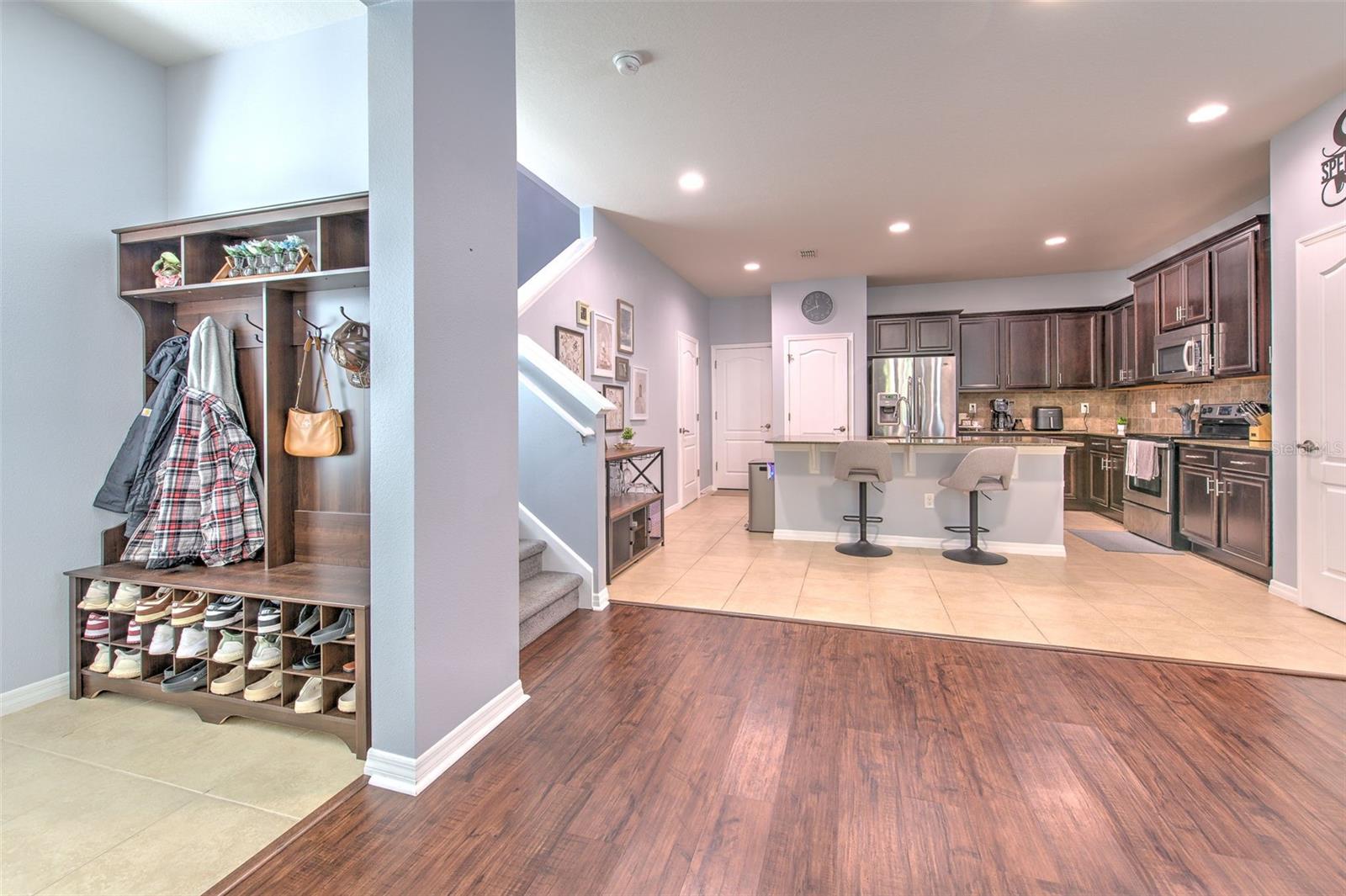 Image 8 of 36 For 9033 Aspen Hollow Place