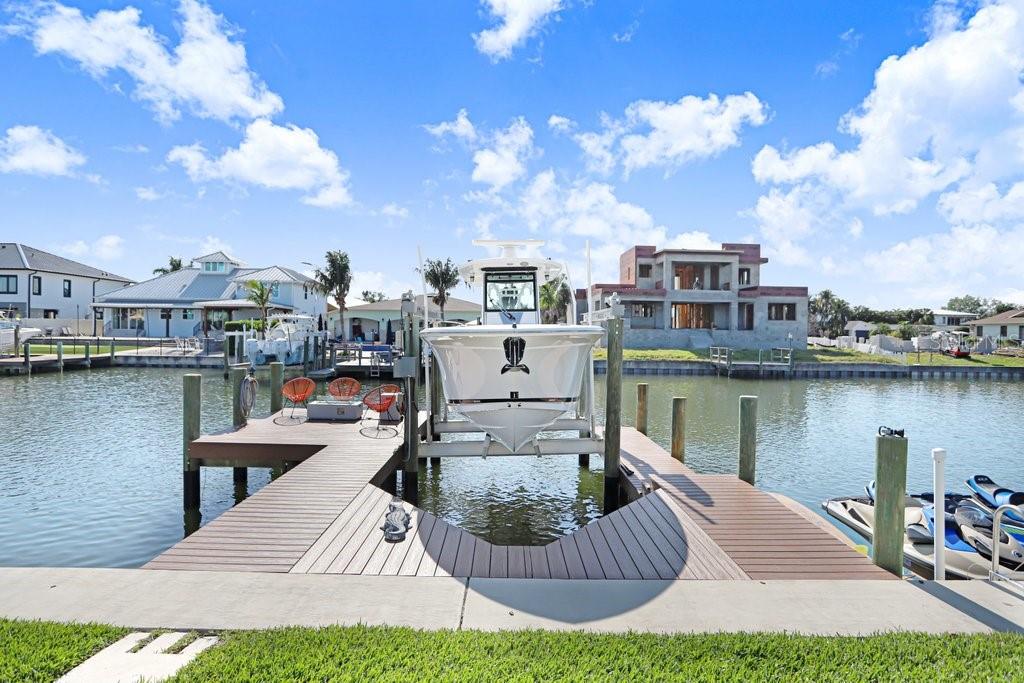 Image 29 of 39 For 3926 Venetian Way